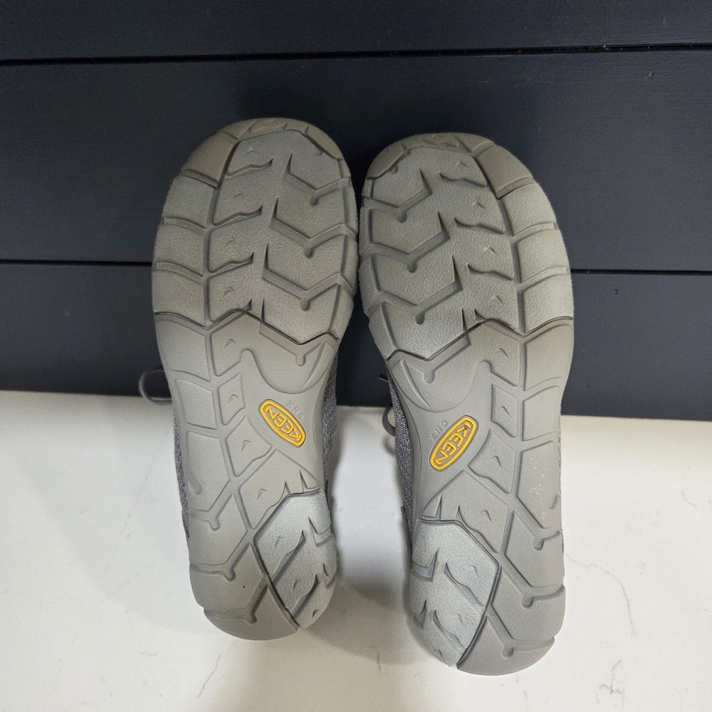 Keen Hush Knit CNX Gray Footwear - Picture 8 of 10